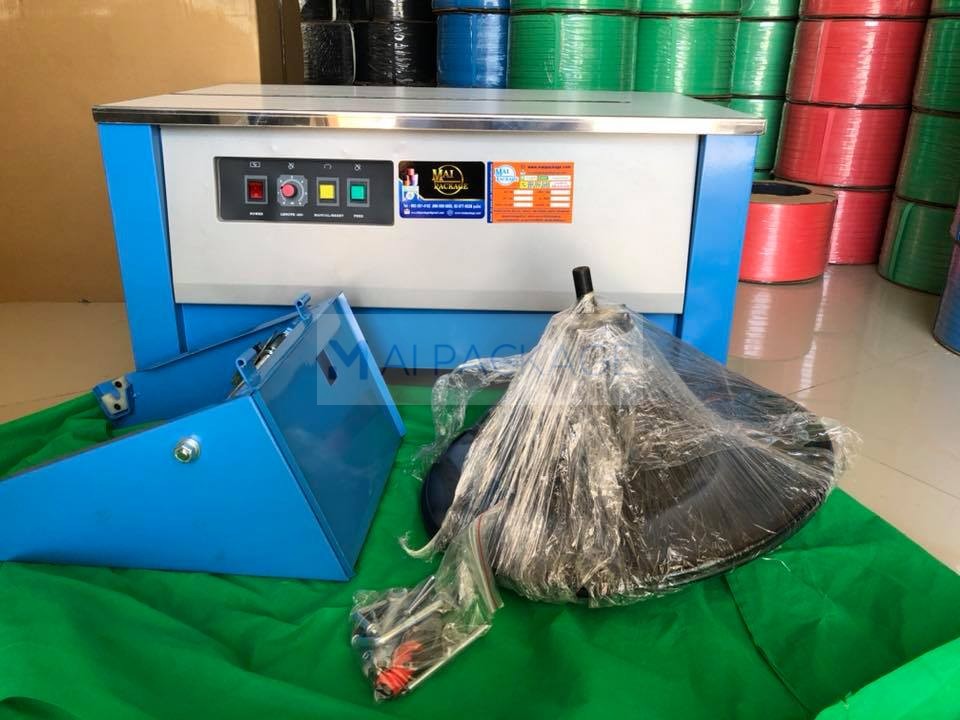เครื่องรัดกล่อง,เครื่องนรัดกล่องกึ่งอัตโนมัติรุ่นWE-801L
