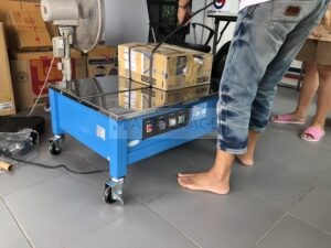 เครื่องรัดกล่อง,เครื่องรัดกล่องรุ่นTP-202L,เครื่องรัดกล่องไต้หวันทรงเตี้ย