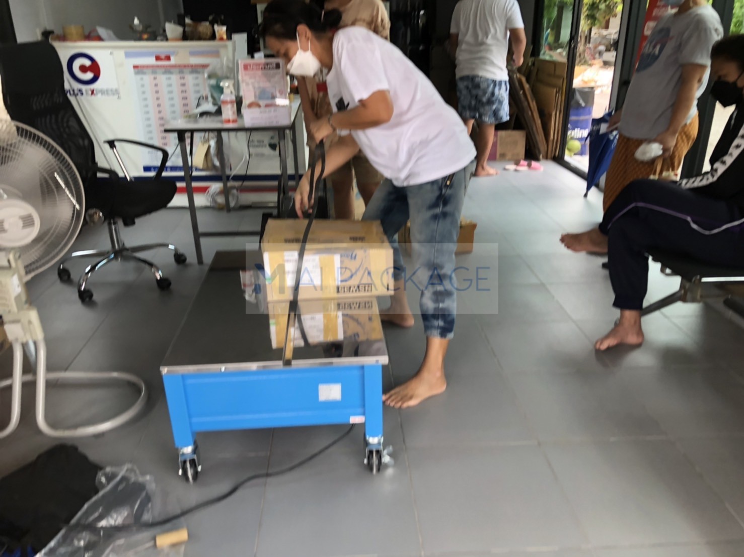 เครื่องรัดกล่อง,เครื่องรัดกล่องรุ่นTP-202L,เครื่องรัดกล่องไต้หวันทรงเตี้ย