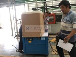 เครื่องรัดกล่อง,เครื่องรัดกล่องกึ่งอัตโนมัติ,เครื่องรัดกล่องจีนรุ่นKZB-I