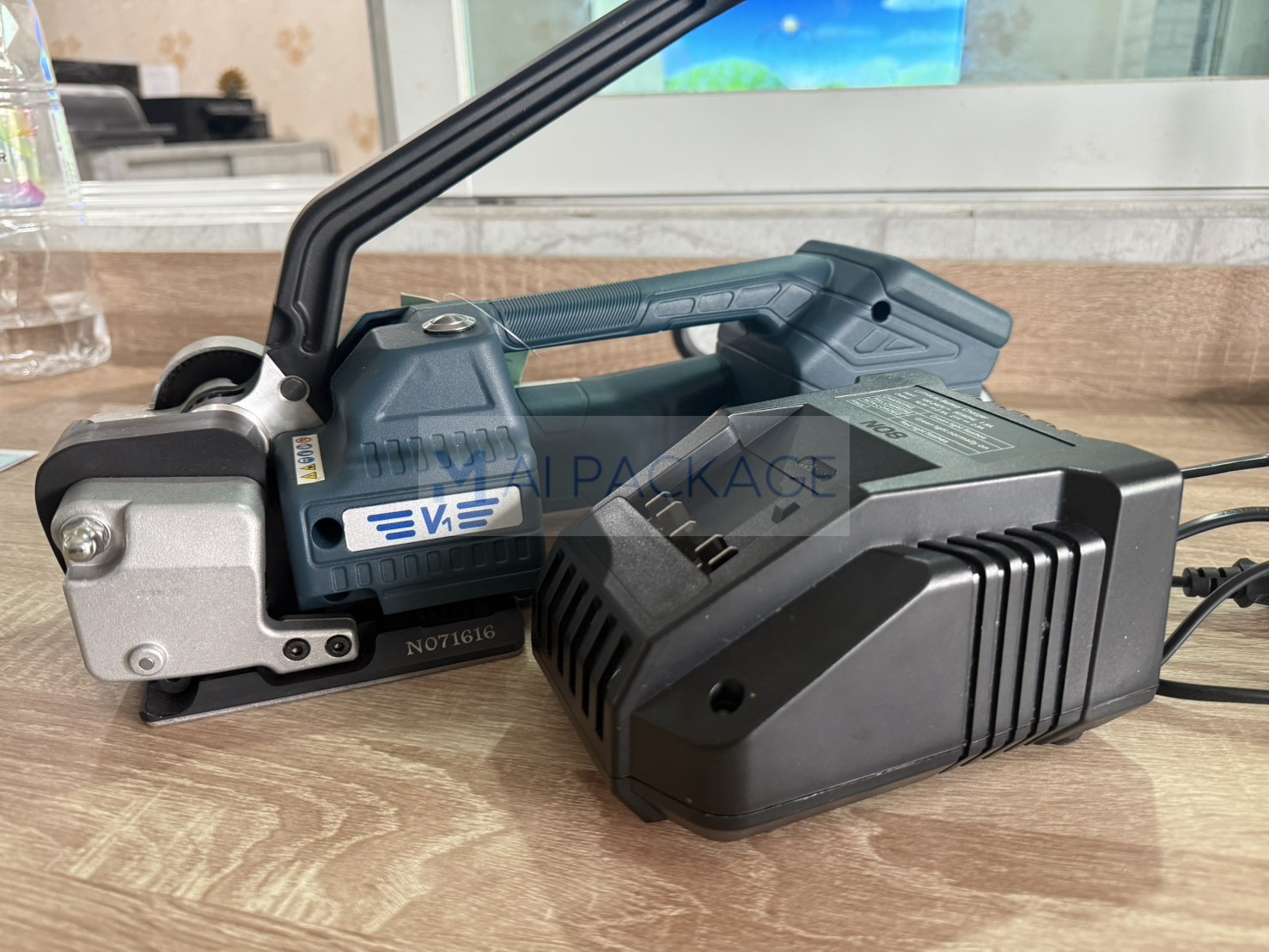 เครื่องรัดสายแบตเตอรี่รุ่นV1