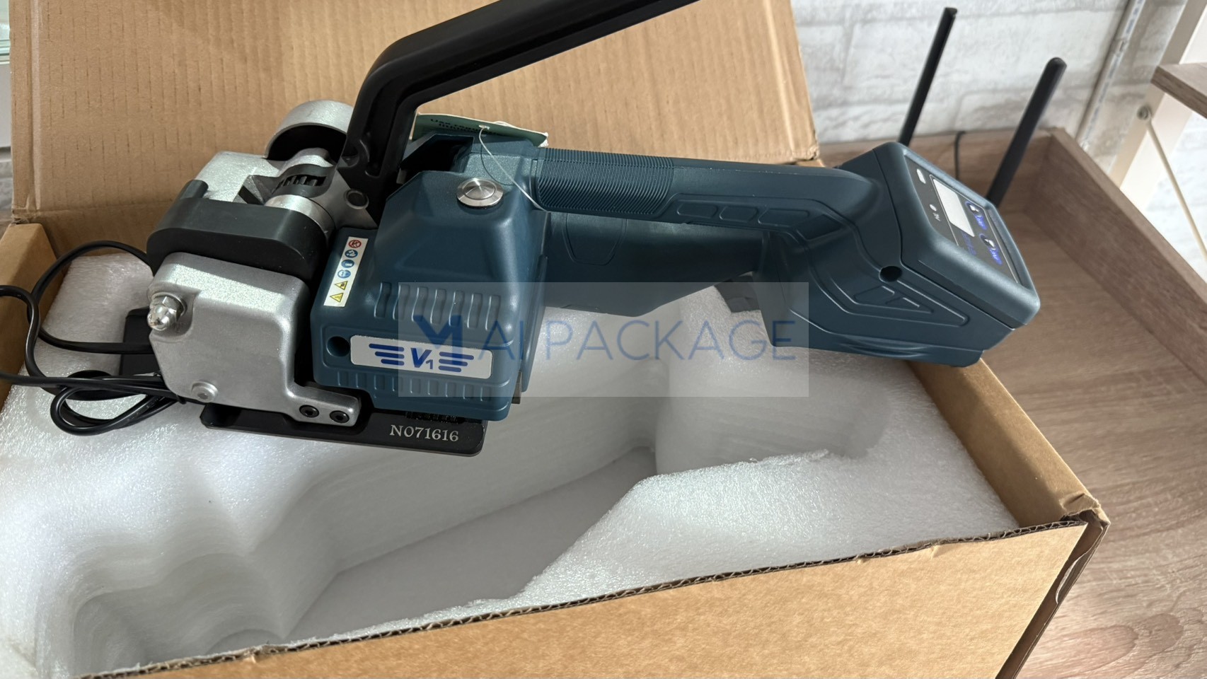 เครื่องรัดสายแบตเตอรี่รุ่นV1