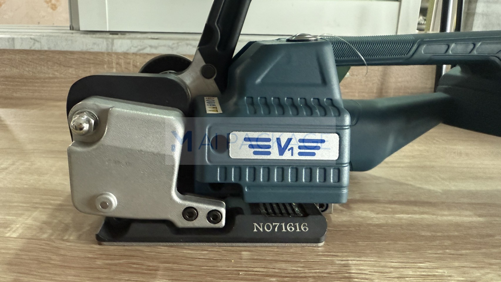 เครื่องรัดสายแบตเตอรี่รุ่นV1