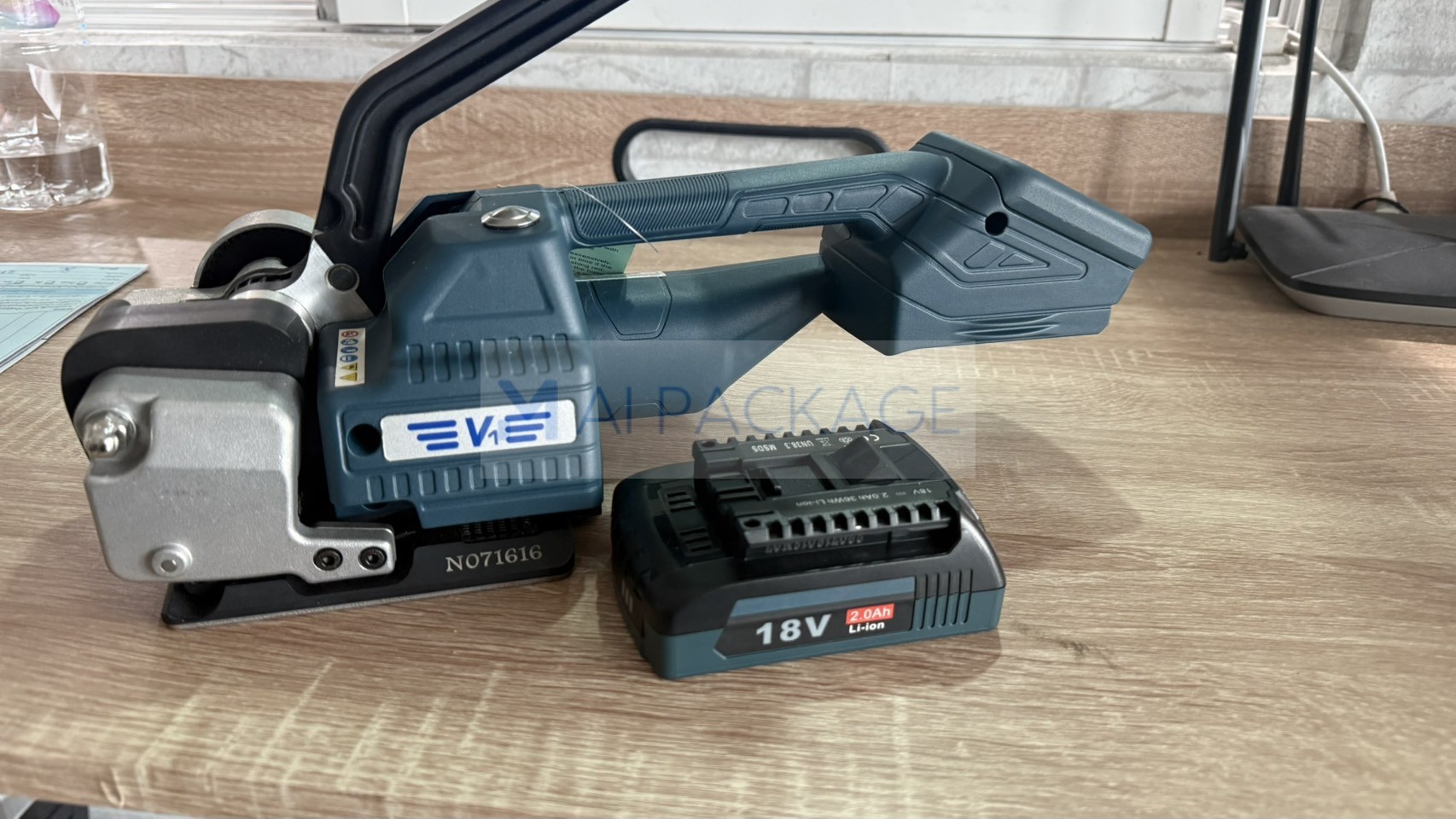 เครื่องรัดสายแบตเตอรี่รุ่นV1